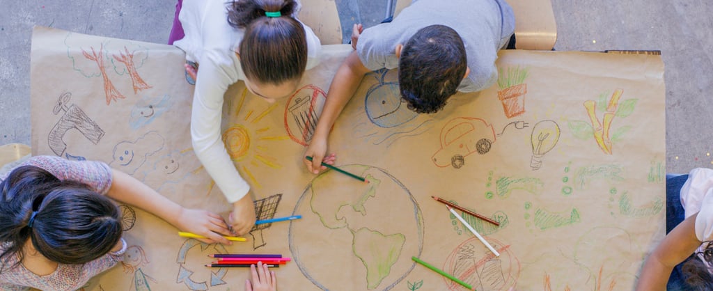 Children drawing the Earth