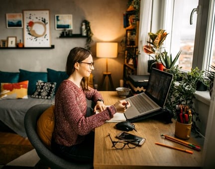 woman at laptop image